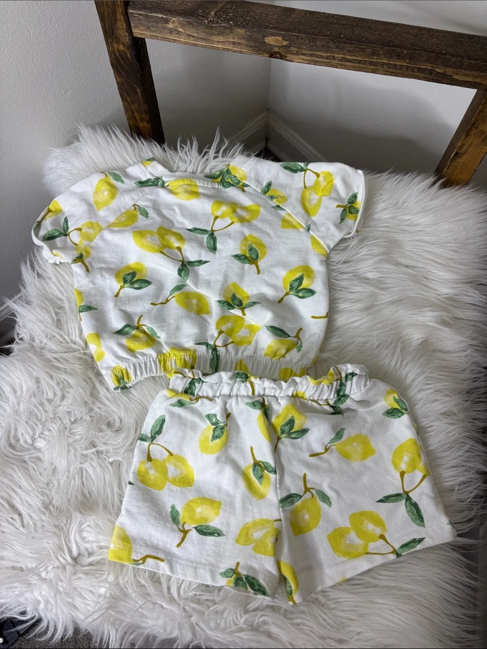 Jessica Simpson White and Yellow Lemon Print Kids  Set Size 2T